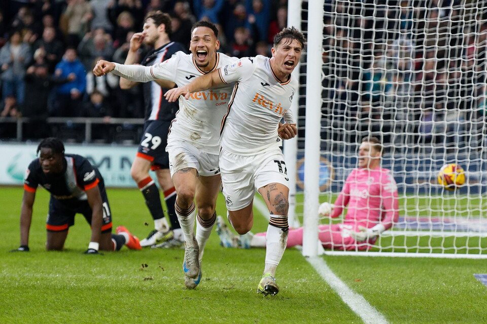Gallery | Swans v Luton