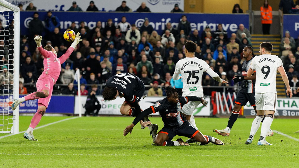 Gallery | Swans v Luton