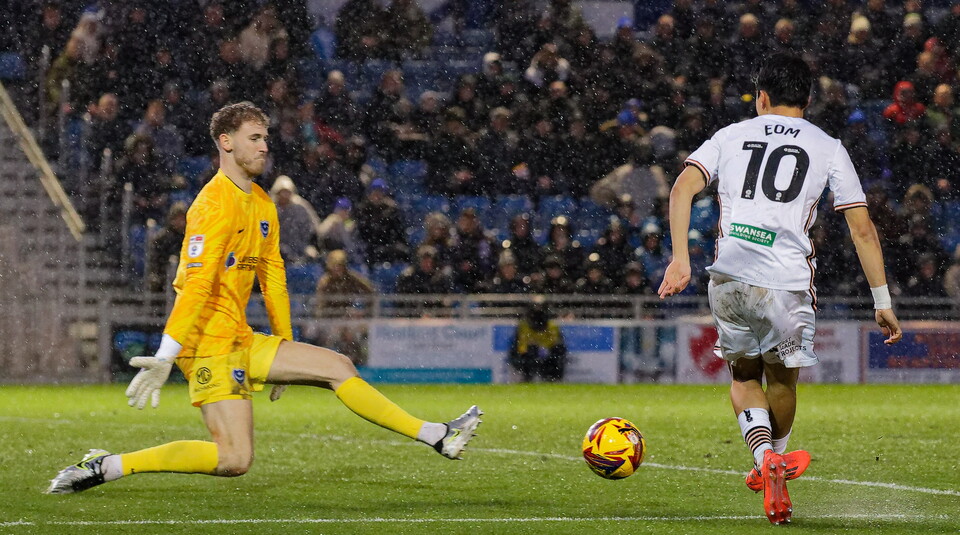 Gallery | Portsmouth v Swans