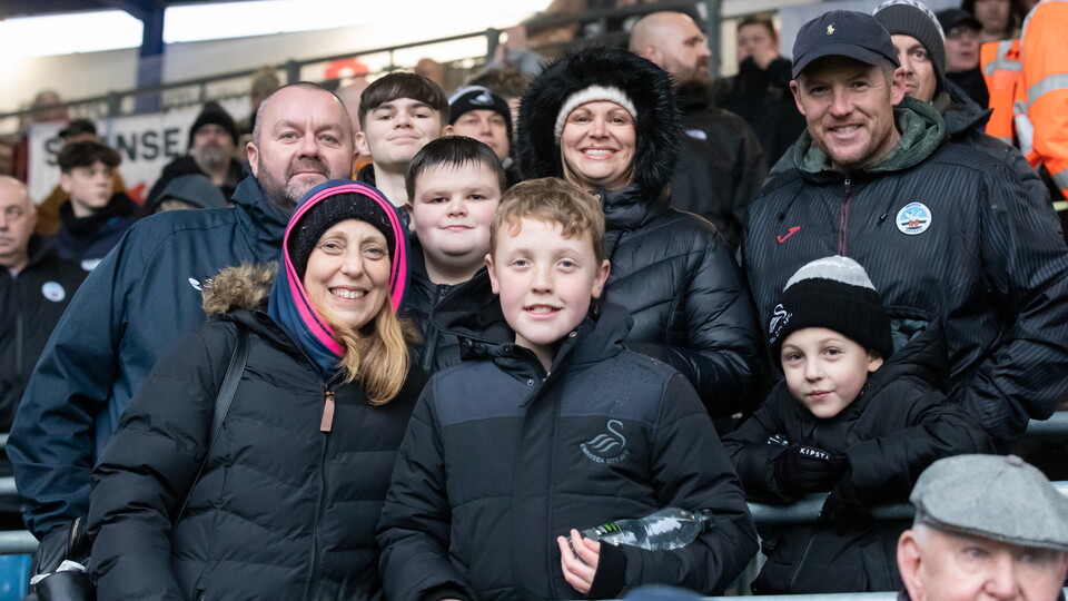 Fan Gallery | Portsmouth v Swansea City