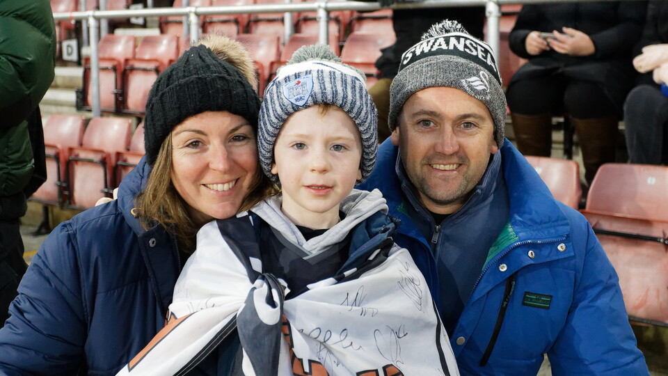 Fan Gallery | Southampton v Swans