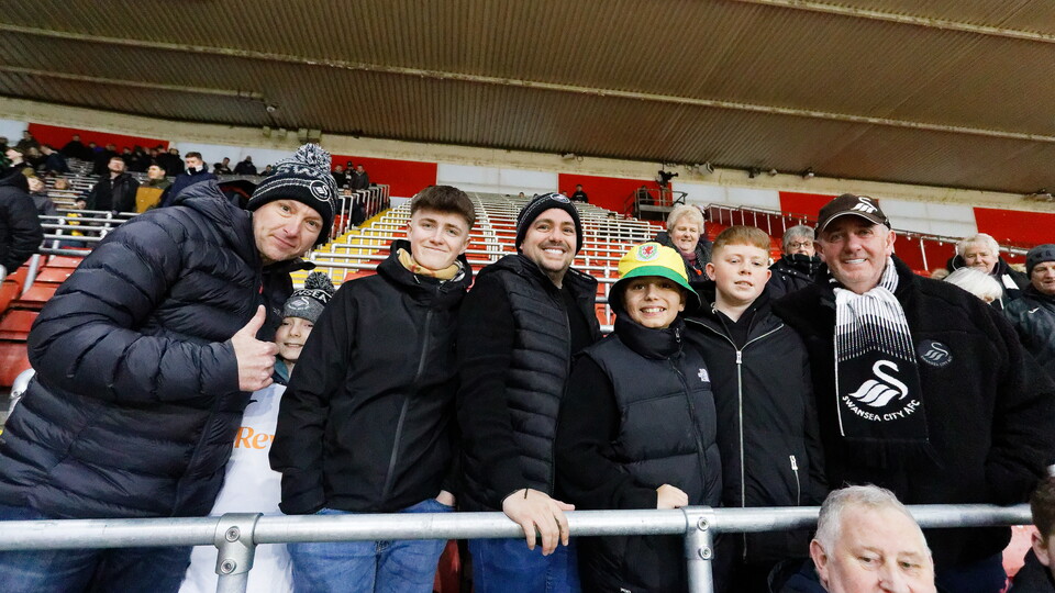 Fan Gallery | Southampton v Swans