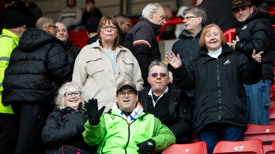 Fan Gallery | Bristol City v Swans