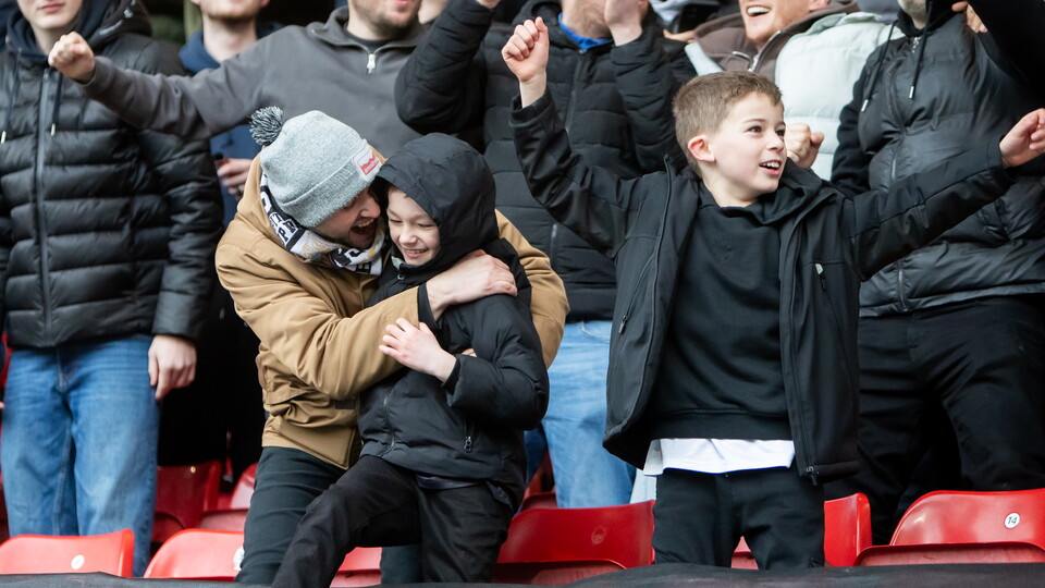Fan Gallery | Bristol City v Swans