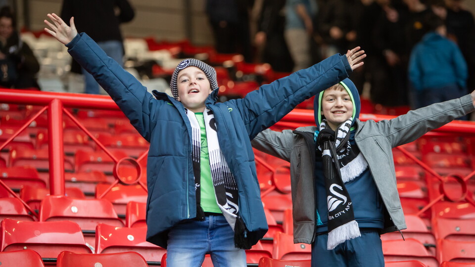 Fan Gallery | Bristol City v Swans