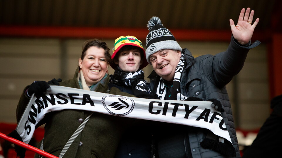 Fan Gallery | Bristol City v Swans