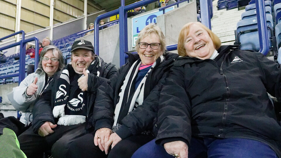 Fan Gallery | Preston vs Swans