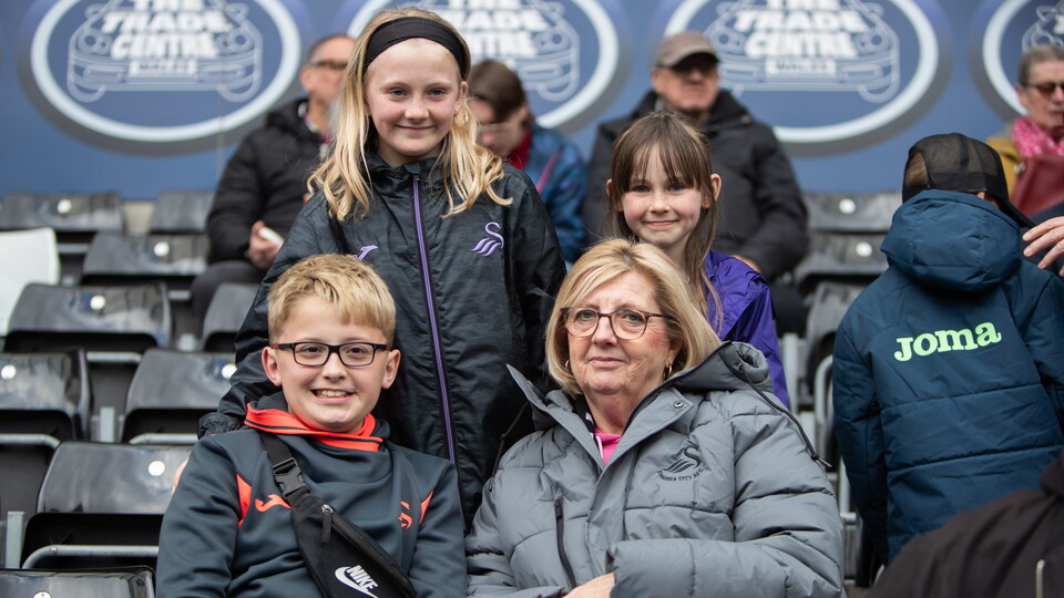 Fan Gallery | Swans v Burnley