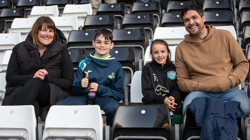 Fan Gallery | Swans v Plymouth Argyle