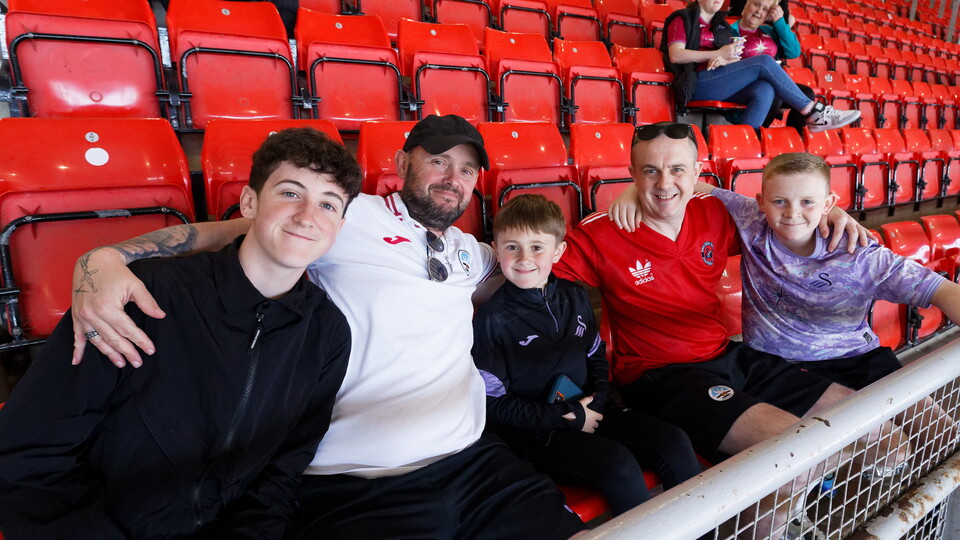 Fan Gallery | Sunderland v Swans