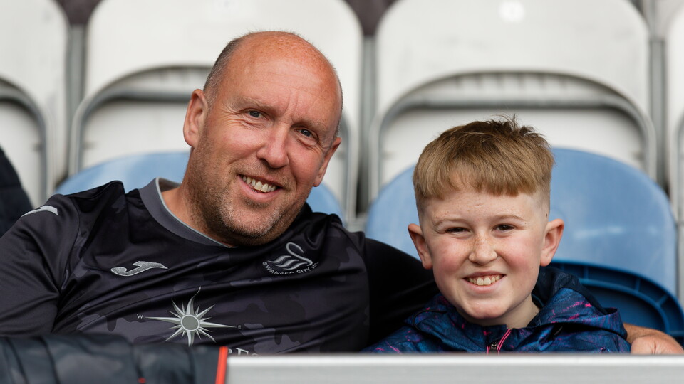 Fan Gallery | QPR vs Swans