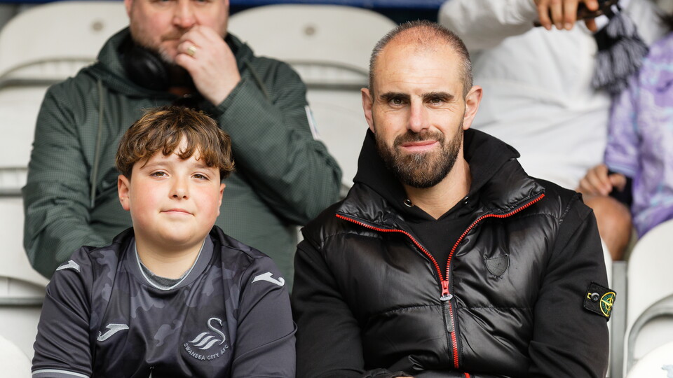 Fan Gallery | QPR vs Swans