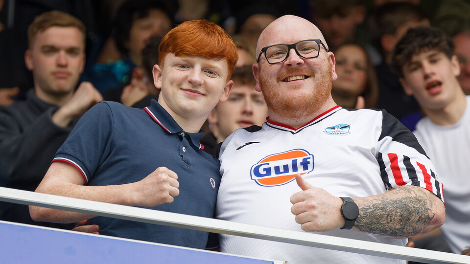 Fan Gallery | QPR vs Swans