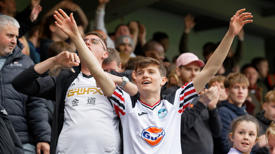 Fan Gallery | QPR vs Swans