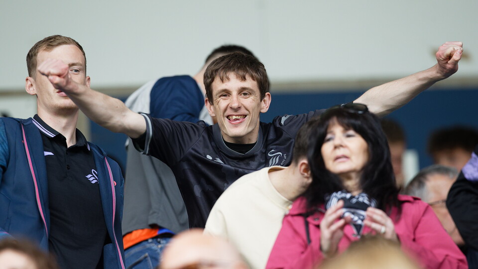 Fan gallery | Millwall v Swansea City