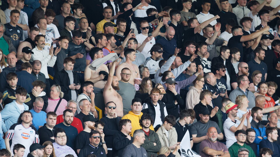Fan gallery | Millwall v Swansea City