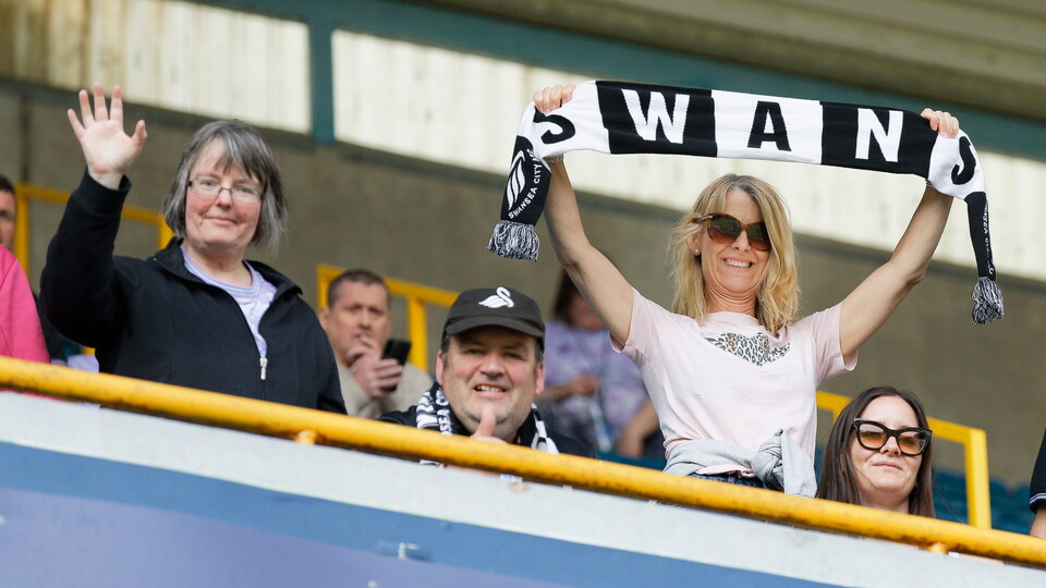 Fan gallery | Millwall v Swansea City