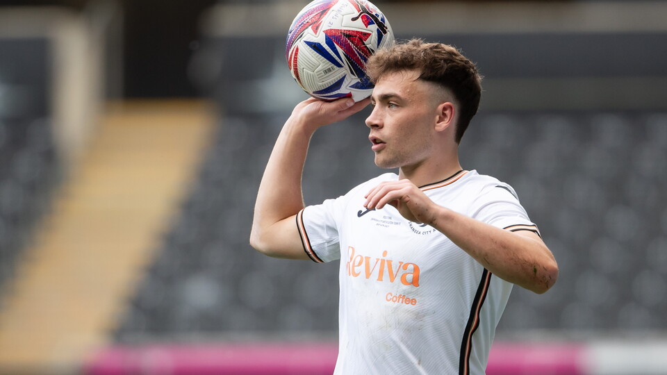 Gallery Swans v Luton U17