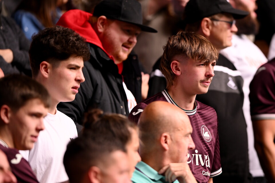 Fan Gallery | Swans v Hull City