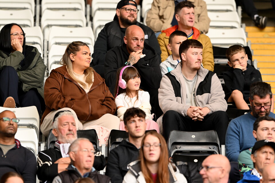 Fan Gallery | Swans v Hull City