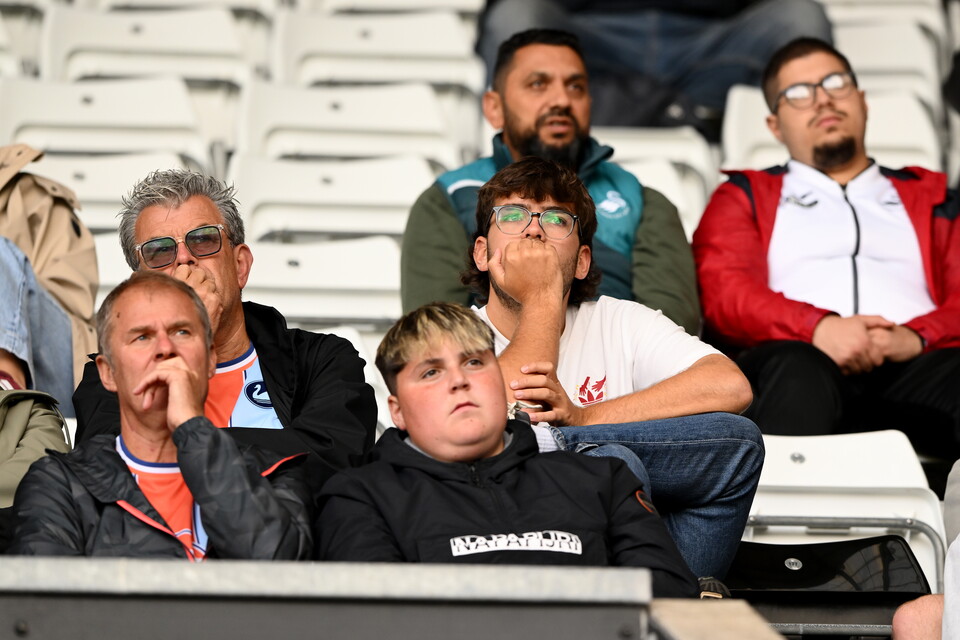 Fan Gallery | Swans v Hull City