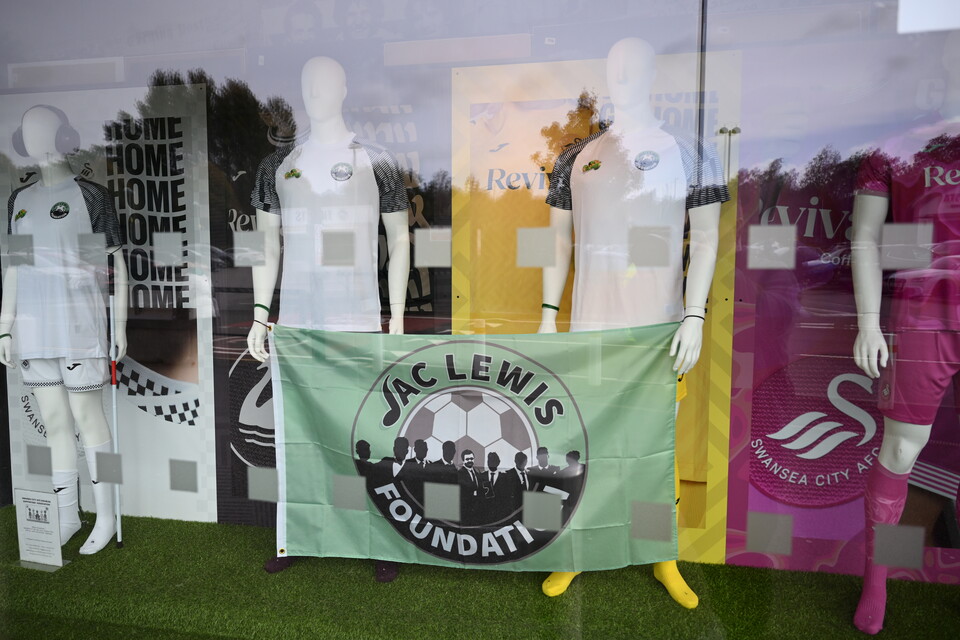 Gallery | Jac Lewis Foundation Matchday