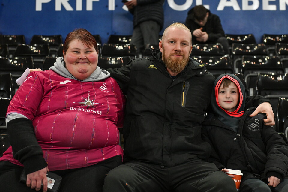 Fan gallery | Swansea City v Queens Park Rangers