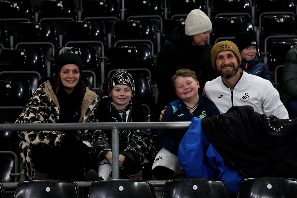 Fan Gallery | Swansea City v Manchester City