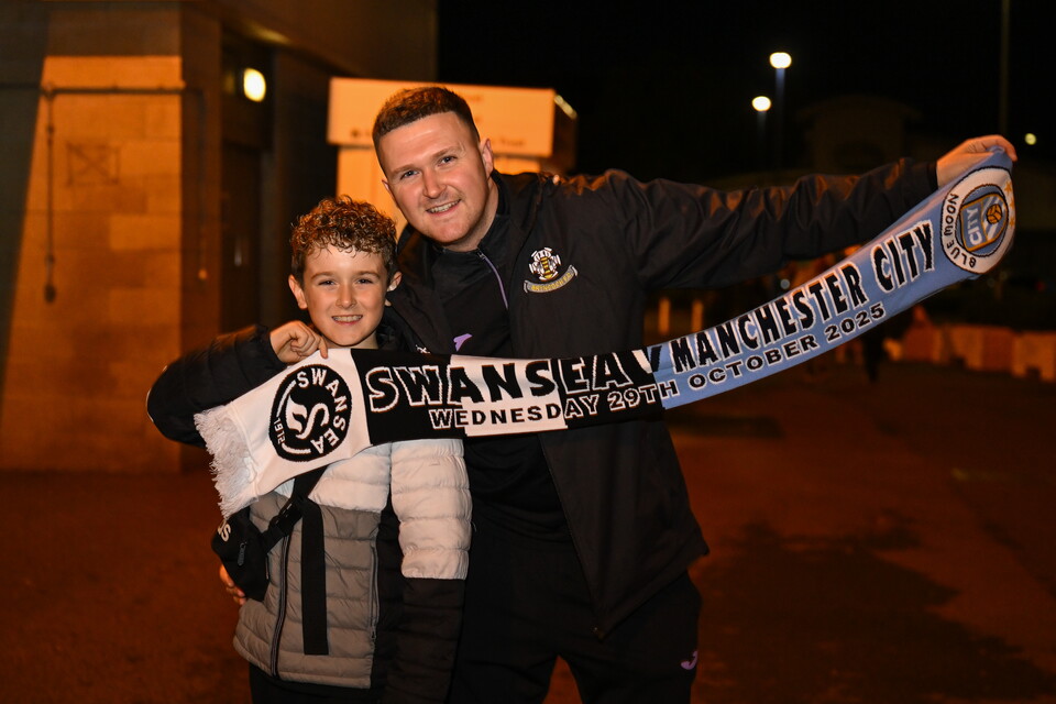 Fan Gallery | Swansea City v Manchester City