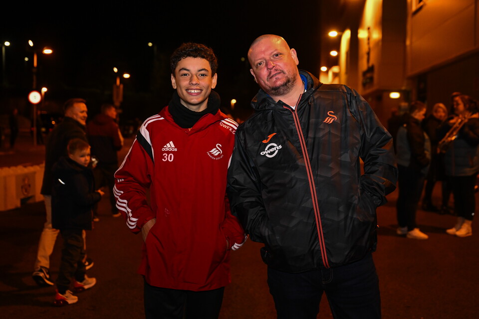 Fan Gallery | Swansea City v Manchester City