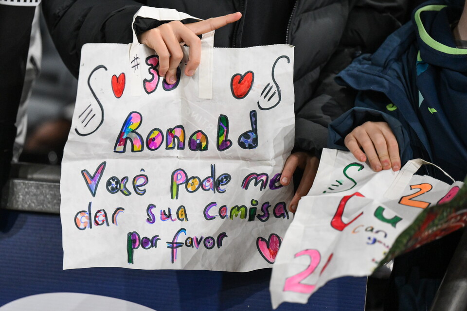 Fan Gallery | Swansea City v Manchester City