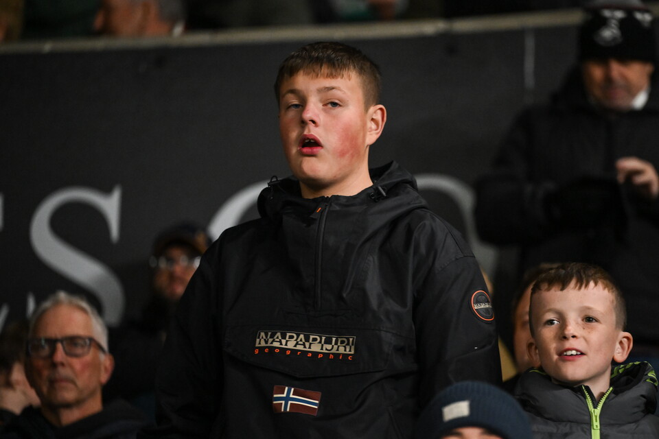 Fan Gallery | Swansea City v Manchester City