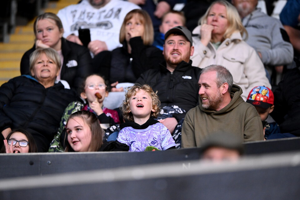 Fan gallery | Swansea City v Ipswich Town