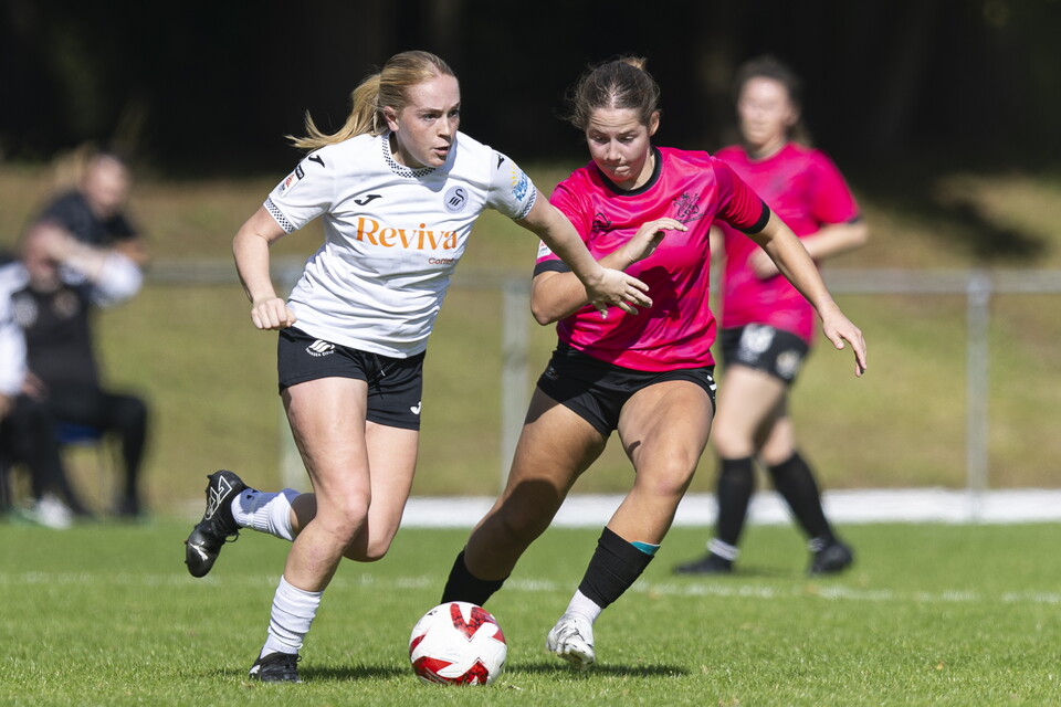 Maddy Murray vs Aber