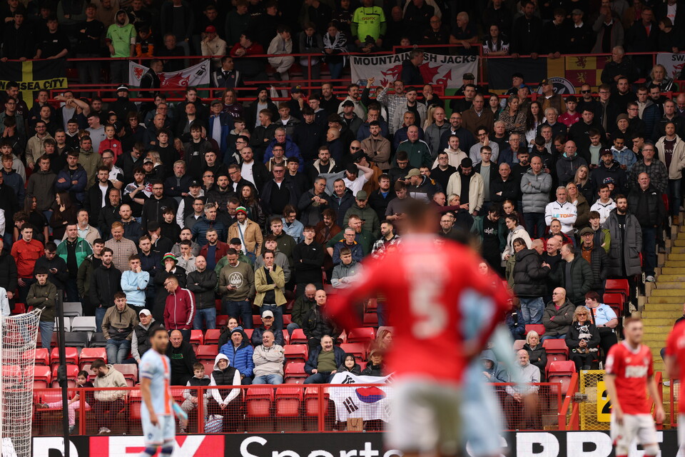 Fan Gallery | Charlton Athletic v Swansea City