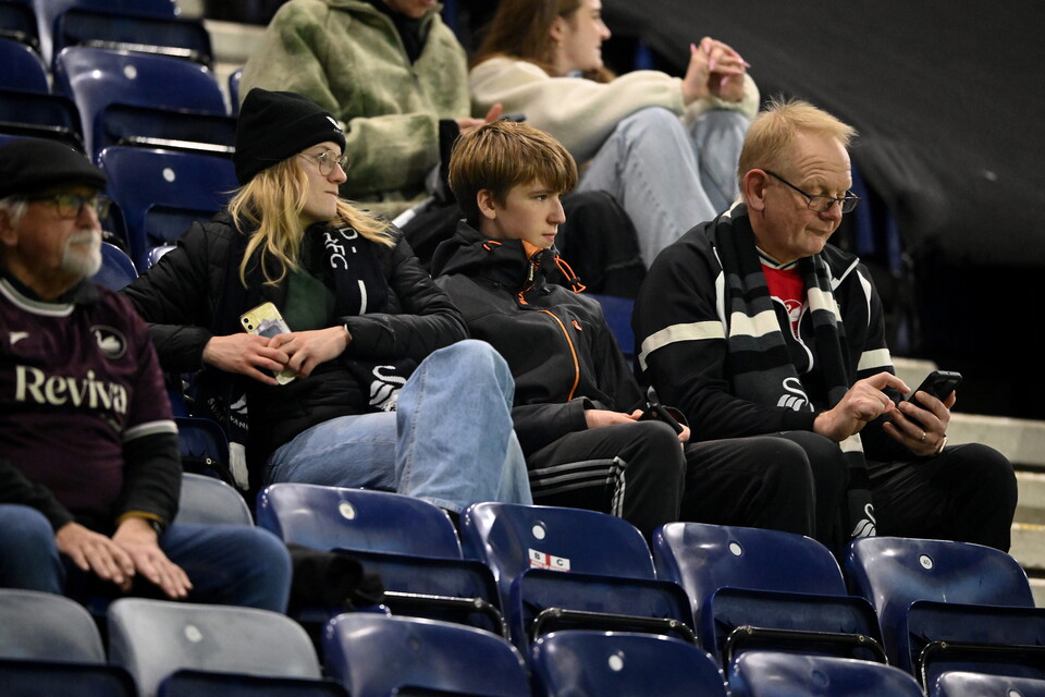 Fan gallery | Preston North End v Swansea City