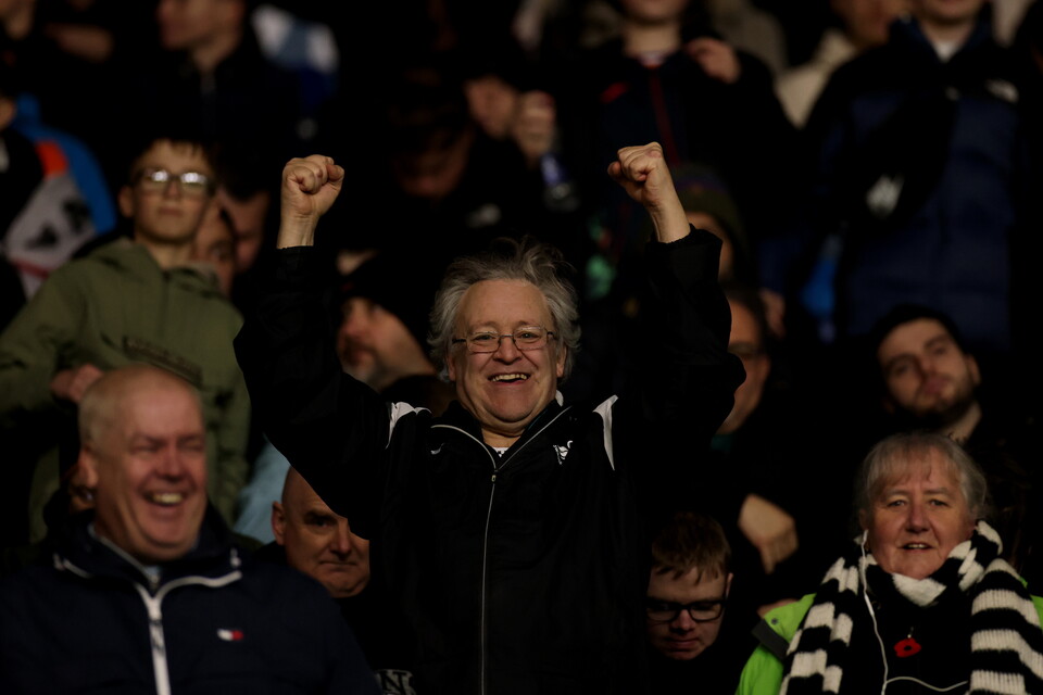 Fan gallery | Oxford away