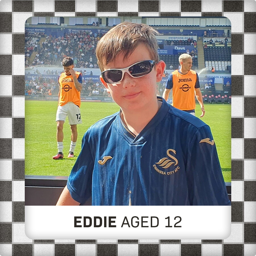 Oxford-Programme-25-26-Mascot-Eddie-12