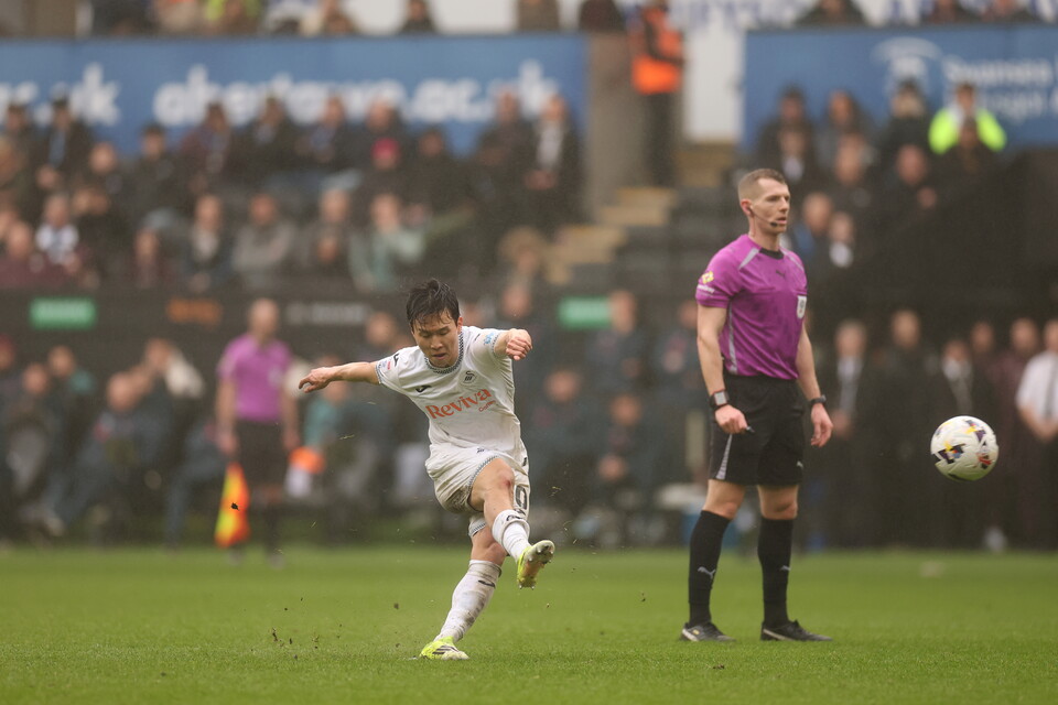 Gallery | Swans v Bristol