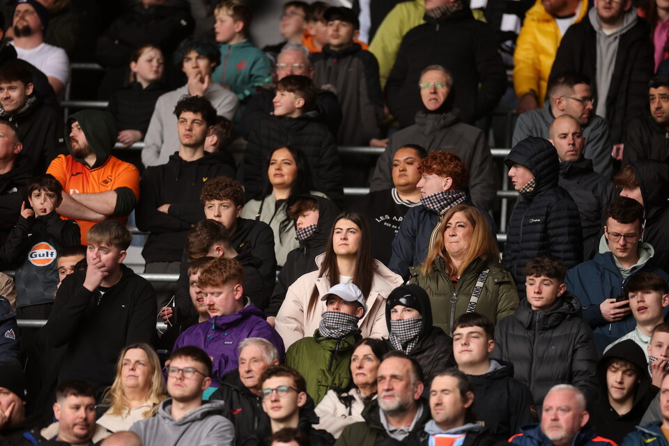 Fan Gallery | Swans v bRISTOL