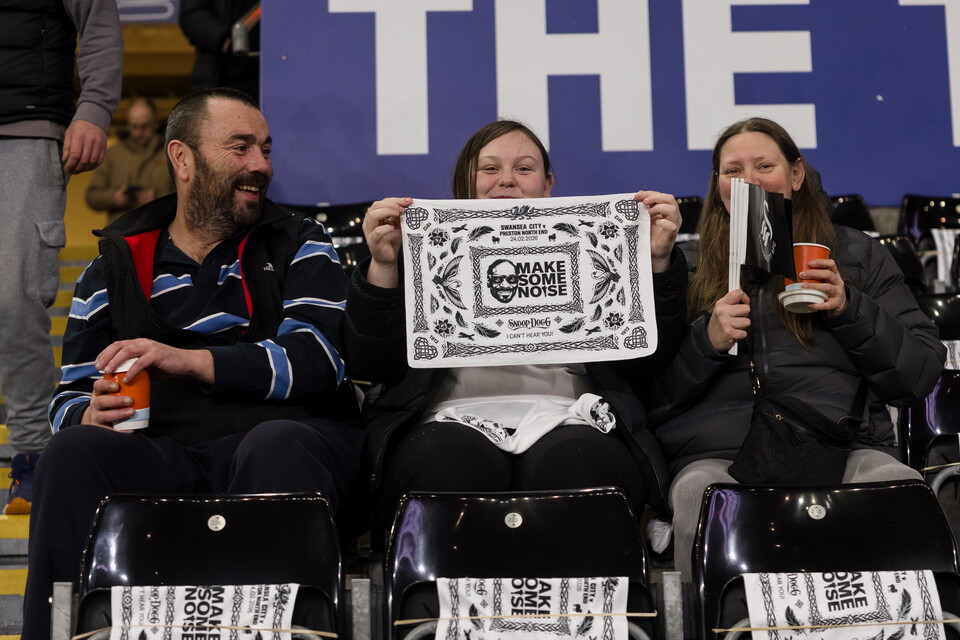Fan Gallery | Swans v Preston