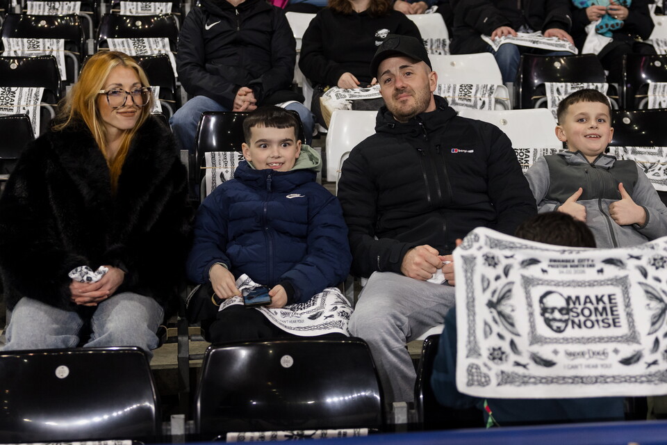 Fan Gallery | Swans v Preston