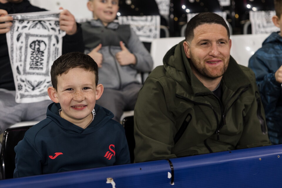 Fan Gallery | Swans v Preston