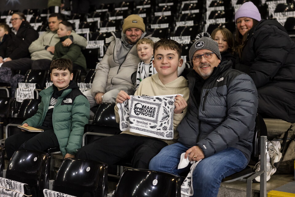 Fan Gallery | Swans v Preston