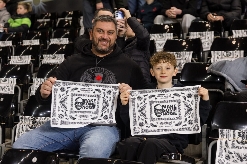 Fan Gallery | Swans v Preston