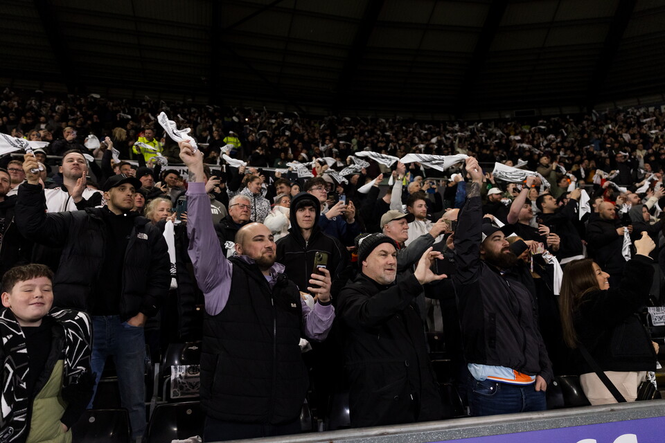 Fan Gallery | Swans v Preston