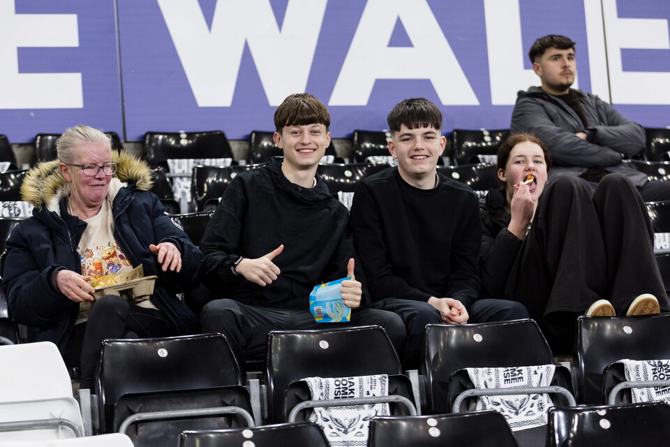 Fan Gallery | Swans v Preston