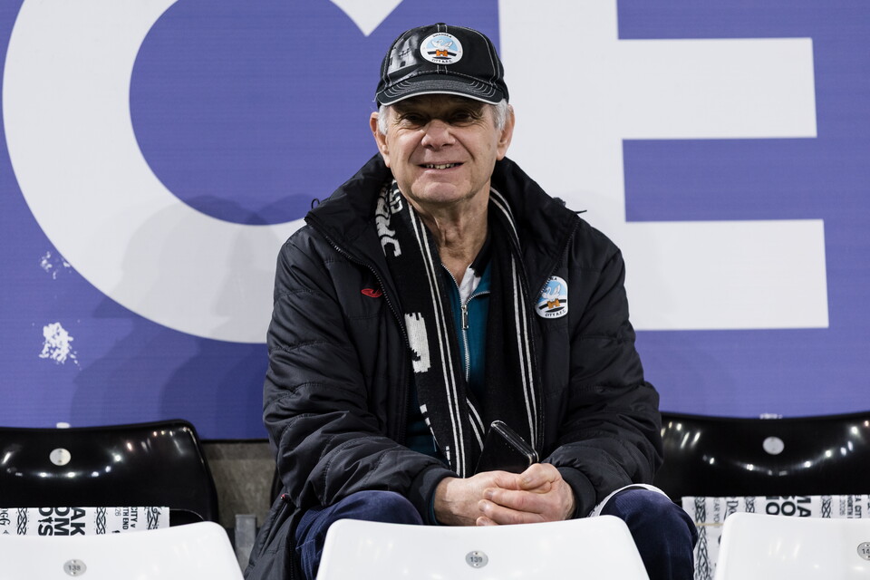 Fan Gallery | Swans v Preston