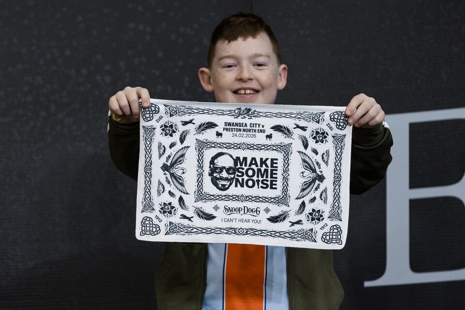 Fan Gallery | Swans v Preston