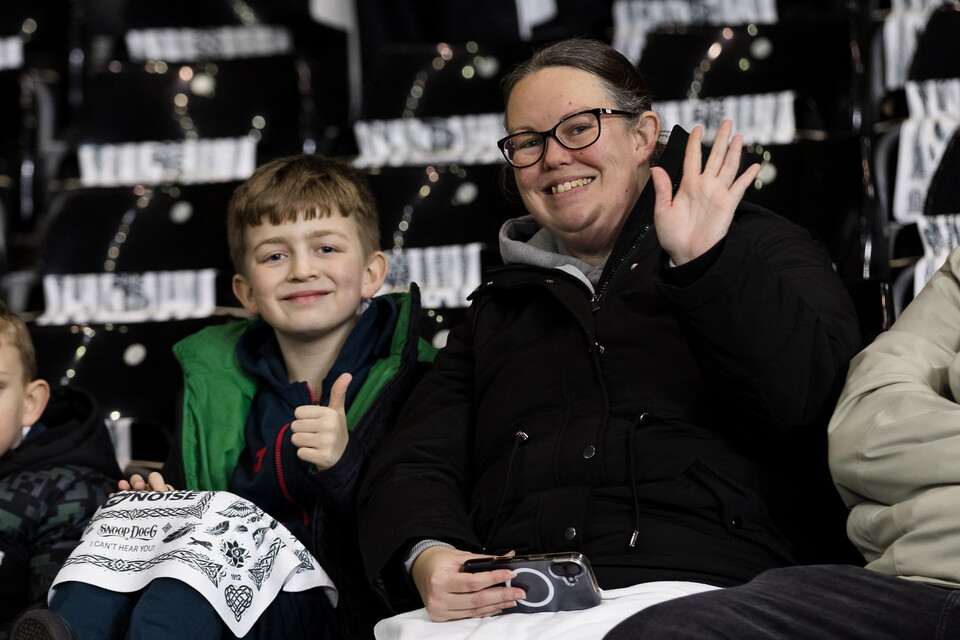 Fan Gallery | Swans v Preston